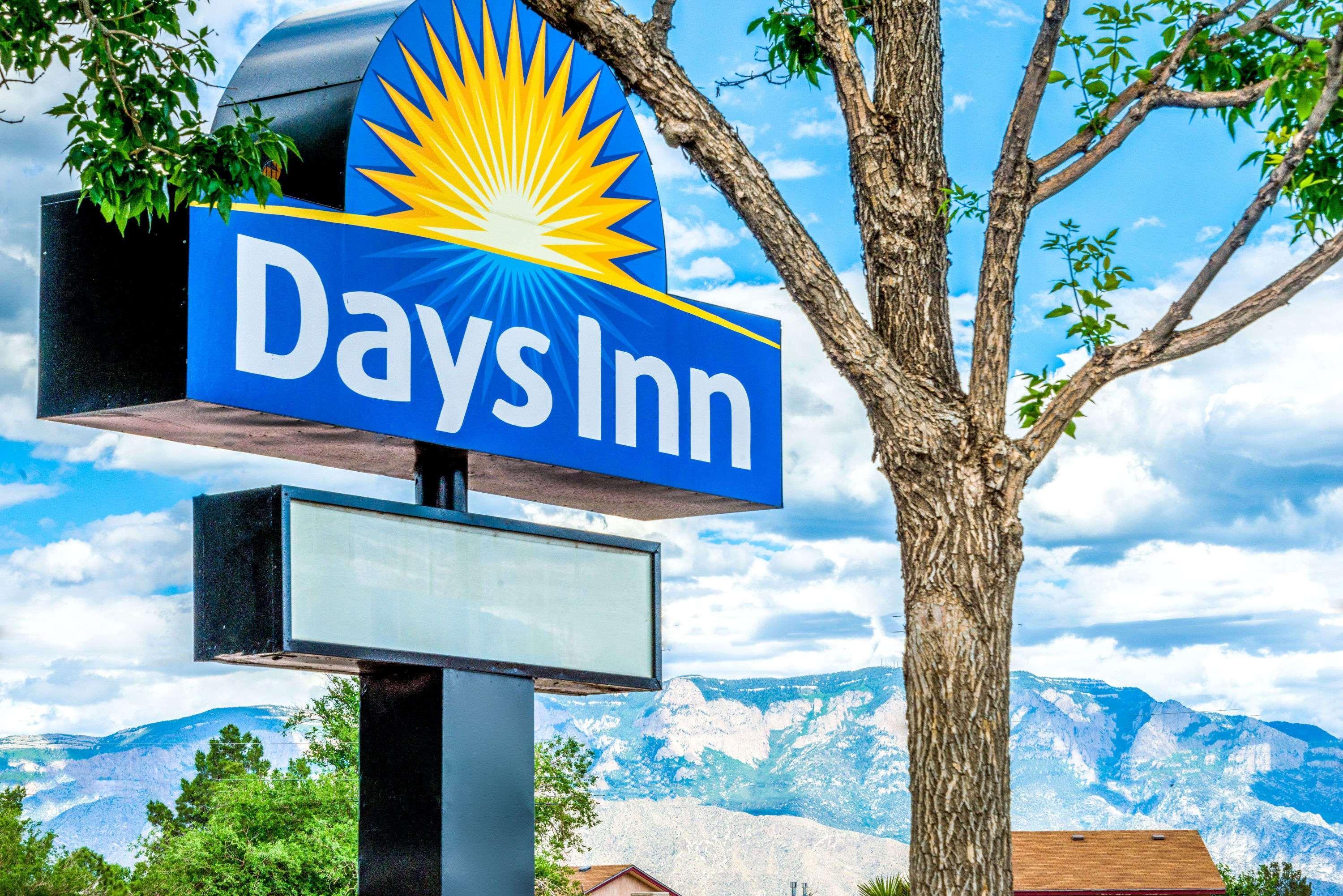 Days Inn By Wyndham Rio Rancho Exterior photo