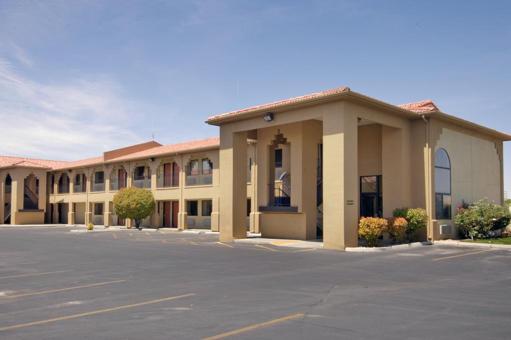 Days Inn By Wyndham Rio Rancho Exterior photo